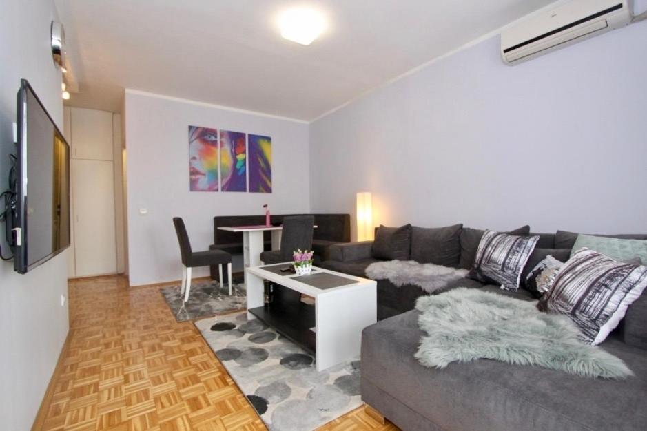 Cezar Apartment Belgrado Exterior foto